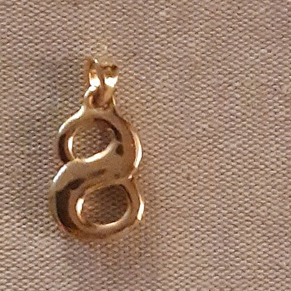 NWOT GOLD TONE PENDANT/NUMBER 8 - Picture 2 of 4